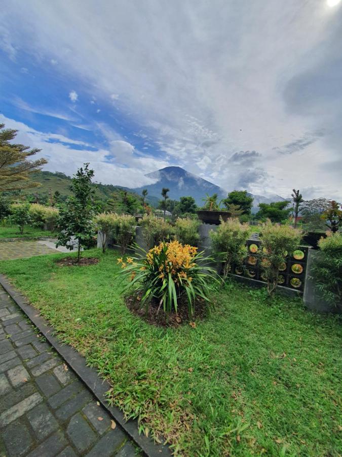 Nusantara Hotel Sembalun Sembalunlawang Dış mekan fotoğraf